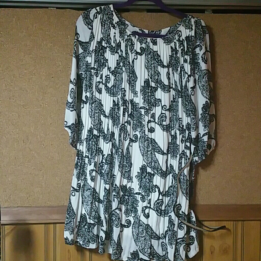 Paisley  Dress with belt (NWOT)